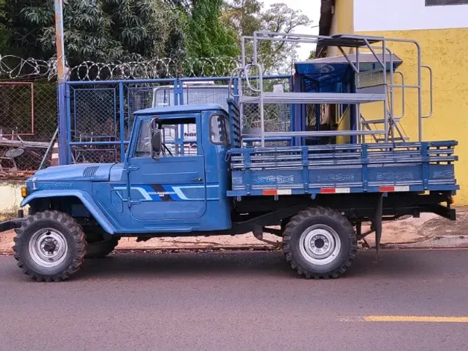 Toyota Band.Picape Chassi Longo Diesel 1986