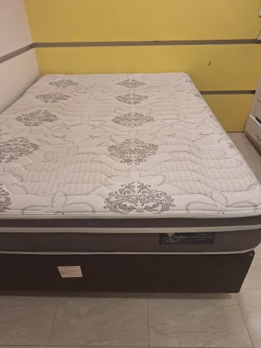 Cama canal usada em ótimo estado 