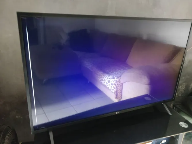 Smart TV LG 4K Modelo 43UN7300PSC 2020 (Usada)