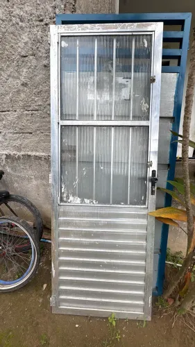 Porta de alumínio usada com vidro e veneziana