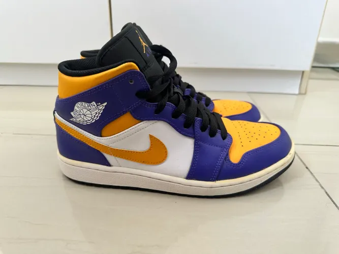 Air Jordan 1 Mid Lakers - Original - Tamanho 9 US / 41 BR