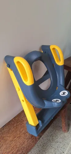 Assento redutor infantil dobrável com escada