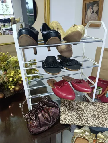 Sapatos altos,sapatilha e bolsas qualquer um 10,00 reais