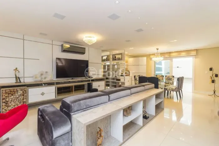Residência de alto padrão automatizada com 4 suítes sendo 2 master com elevador panorâmico