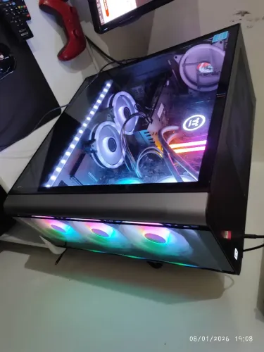 Gabinete GamerThermaltake RGB frontal conservado, com capa, mega promoção R$ 600