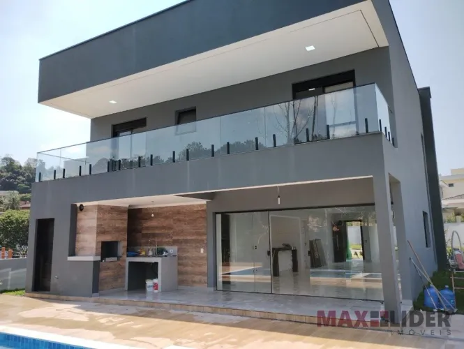 Casa em Condomínio à Venda - Beverly Hills