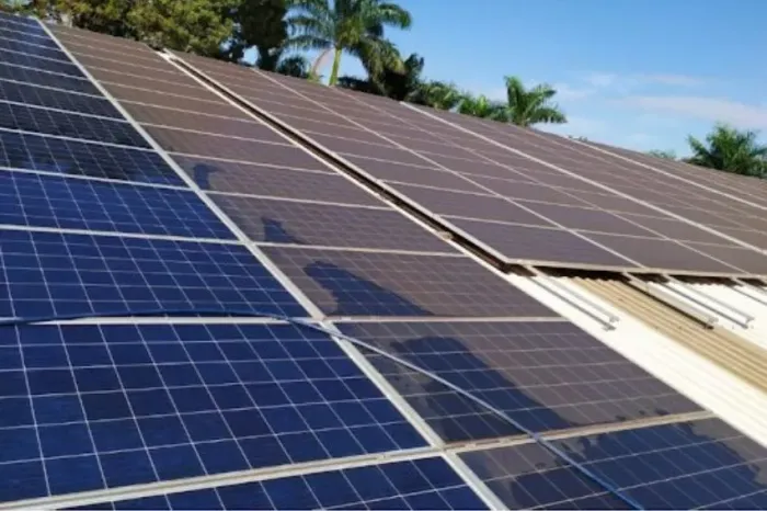 Limpeza de placa solar 