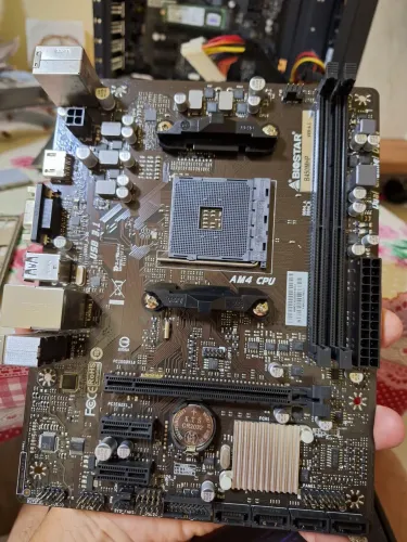 Placa mãe B450m Biostar