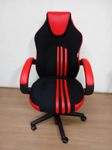 Cadeira Gamer em Tecido Preto e detalhe em couro Vermelho