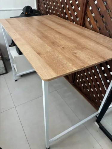 Mesa escrivaninha para estudos e trabalho