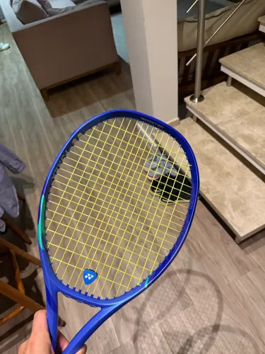 Yonex ezone 100 300g L3 