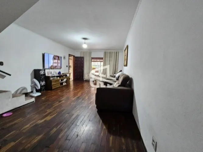 Oportunidade de Investimento: Casa de 148 M² com Edícula na Vila Nova Jaguara - R$ 550.000