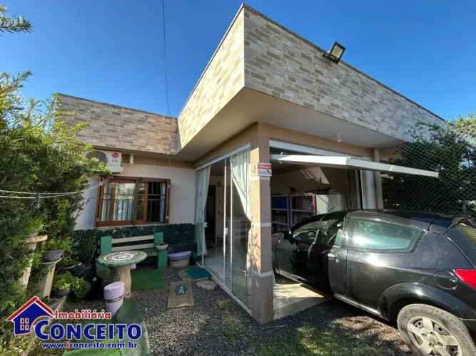 G106 - Ótima residência localizada no balneário Santa Terezinha