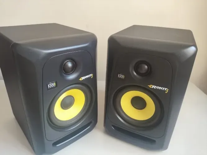 Krk RP5 G3 Rokit Powered Monitor de Audio Referencia para Estudio
