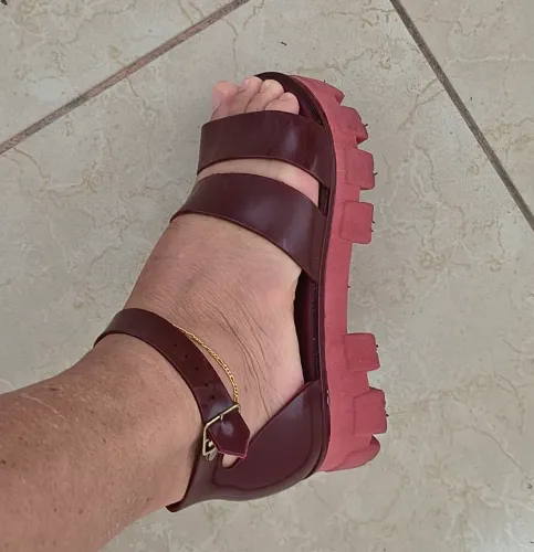 Sandália plástica 