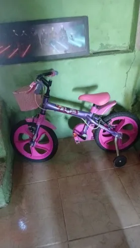 Vendo bicicleta infantil de menina 