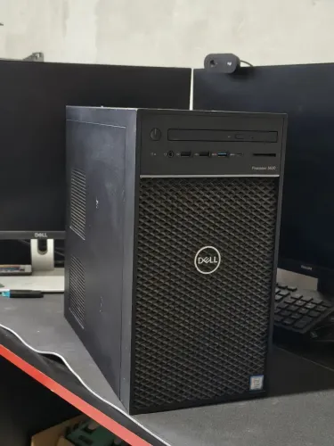 Dell Precision 3630 Workstation + Monitor Dell 23'