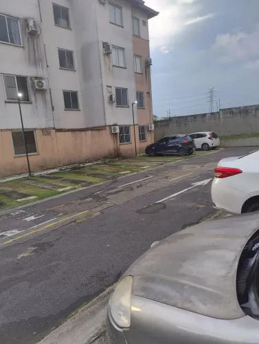 Condomínio parque verde Aleixo  vendo Apto. Com. 3. Qtos. VL 320 mil financia. 