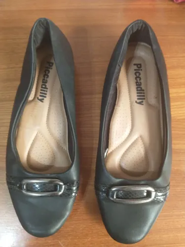 SAPATO FEMININO PICADILLY 37.