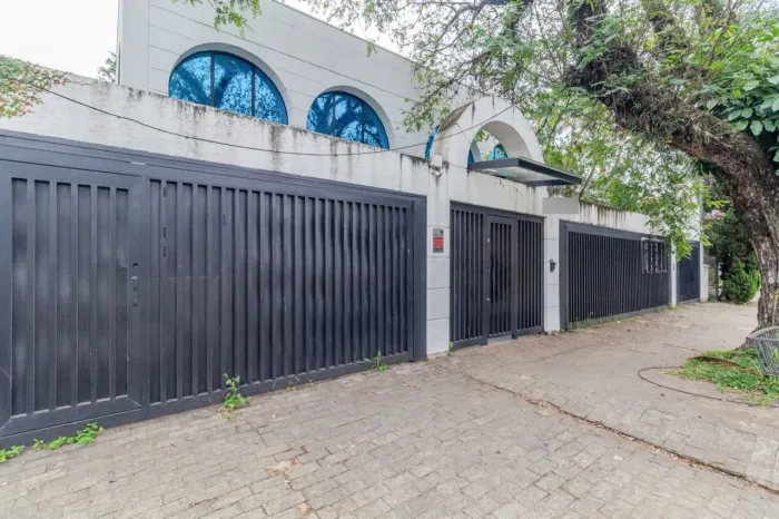 Casa comercial na Avenida Lineu de Paula Machado, 1162 1250 m²