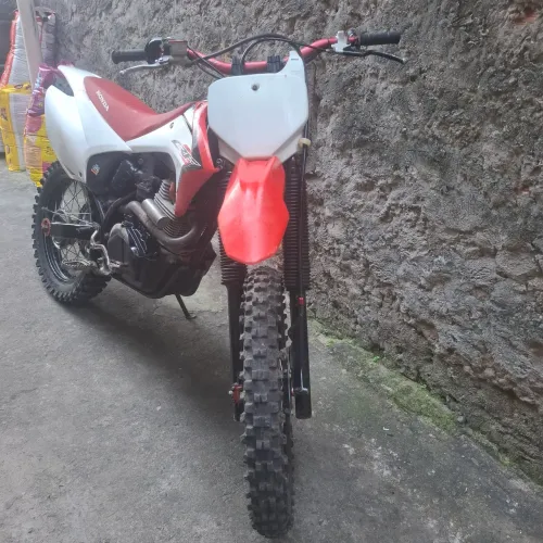 Crf 230 ,moto muito braba pra brincar no mato