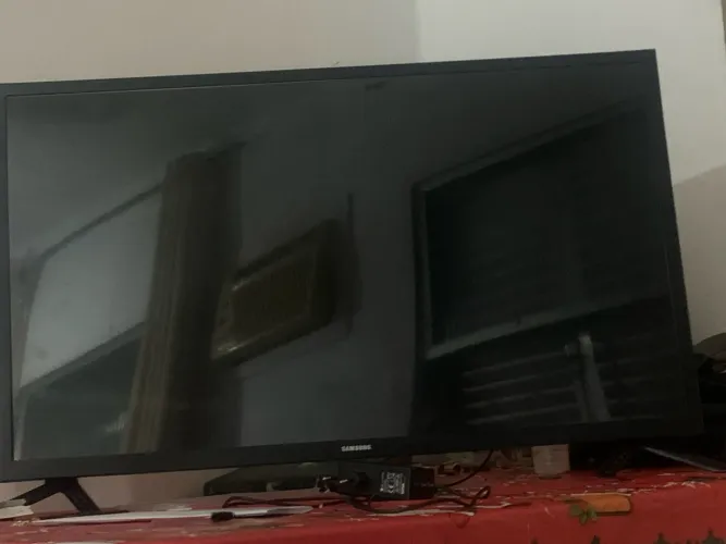 Tv para retirada de peças 
