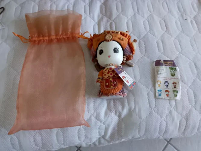 Boneca mensageira fashion
