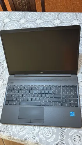 Notebook HP i3 de 13 geração 8 de ram SSD nvme 256gb