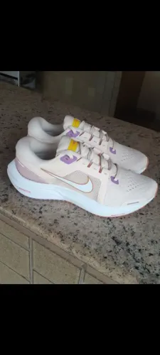 Tênis Nike Air Zoom Vomero 16 Feminino - Tamanho 37