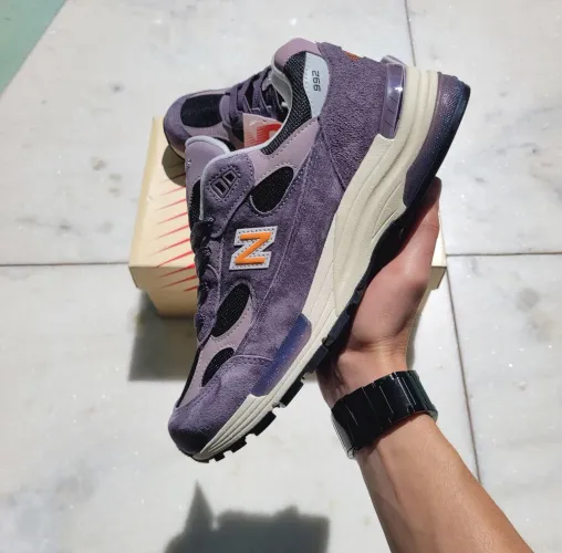 Tênis New Balance 992 Teddy Santis
