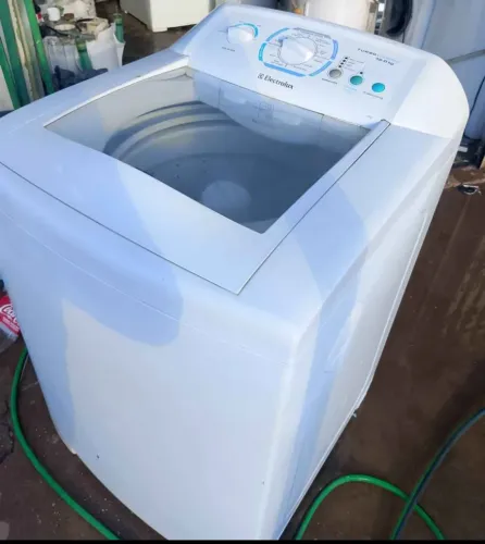 Vendo maquina Electrolux 12kg 590 3 meses de garantia fazemos entrega imediata