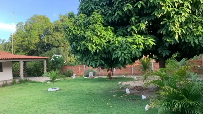 SÍTIO EM IGUAÍBA 2.700M² COM CASA E ÁRVORES FRUTÍFERAS