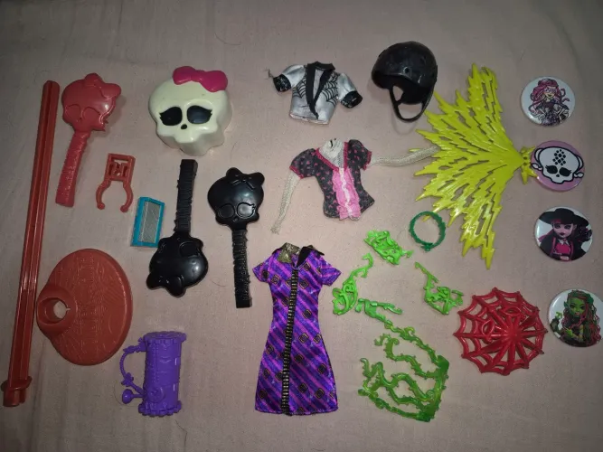 Lote Acessórios monster high - NÃO VENDO NADA SEPARADO