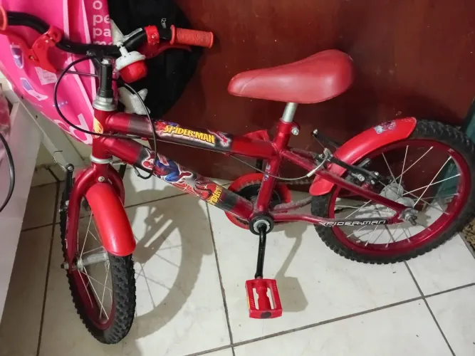 Bicicleta infantil homem aranha