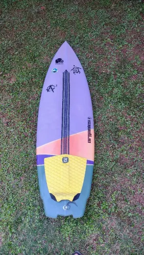 PRANCHA DE SURF (PREÇO PRA SAIR RAPIDO)