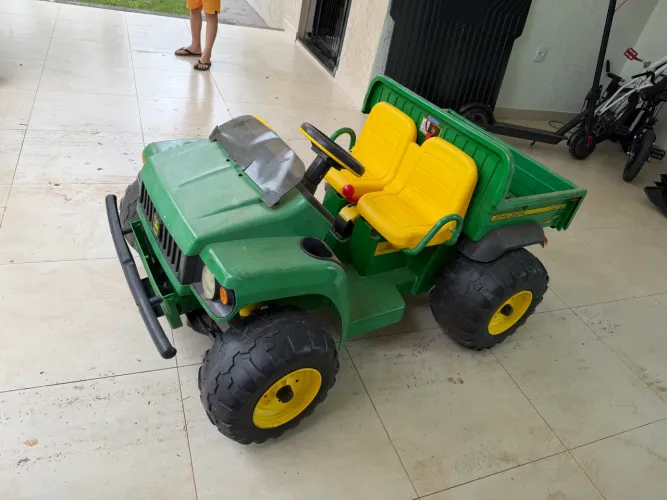 Trator Elétrico Peg Perego John Deere Gator Hpx 12v Cor Verde/amarelo
