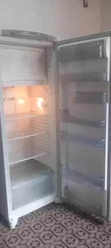 Geladeira Consul frost free $900 reais