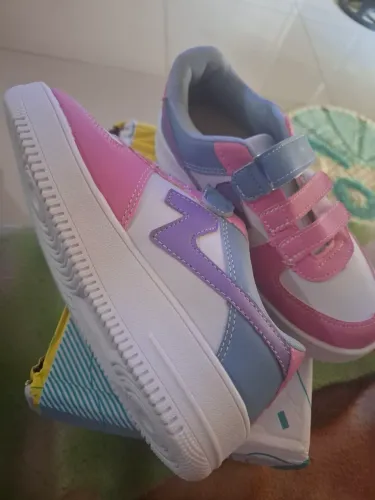 Tênis feminino
