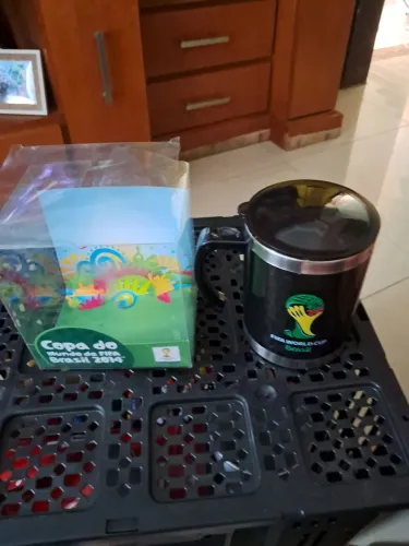 Caneca térmica de alumínio com tampa Copa do Mundo Fifa 2014