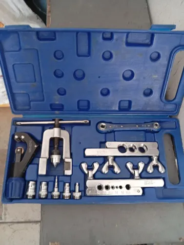 Kit Flangeador com cortador e catraca novo