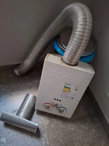 Aquecedor de banheiro Rinnai a pilha