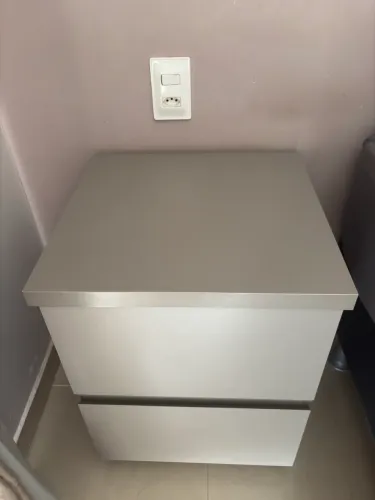 Vendo criado mudo de mdf, tenho 3 disponíveis 