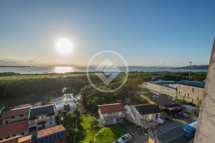 Apartamento  vista Mar na Costeira do Pirajubaé
