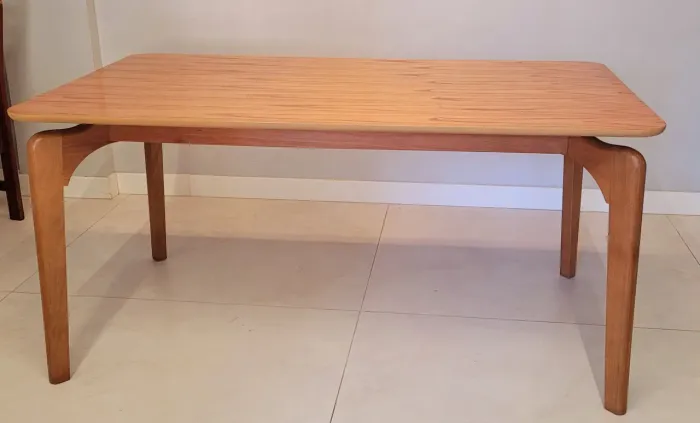 mesa em madeira retangular 160x0,90