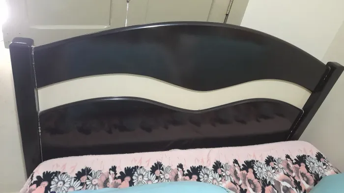 Cama casal.