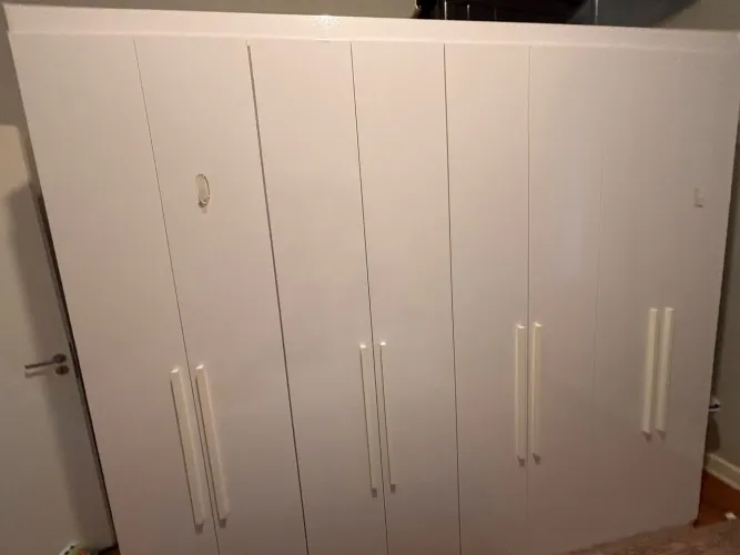 Guarda roupa 8 portas