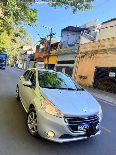 Peugeot 208 Allure 1.5 Flex 8V 5P 2015