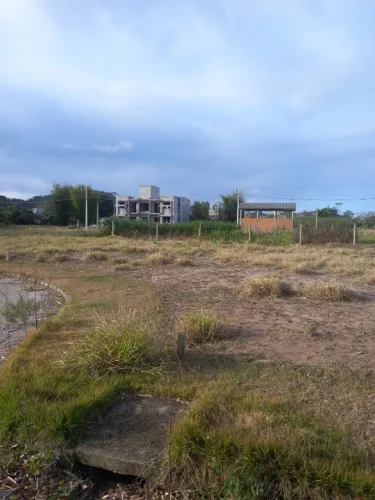 Lote em Garopaba com 390m. Excelente oportunidade! Pronto para construir!