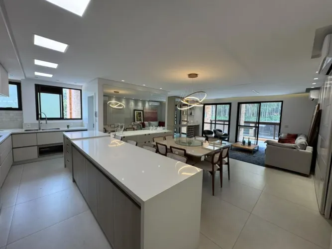 Apartamento de 4 quartos no Itacorubi