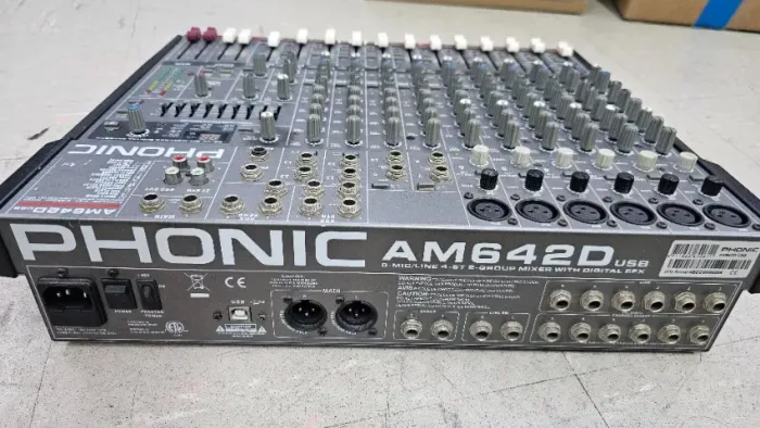 Mesa De Som Phonic Am642d Usb 6 Canais C/ Efeito